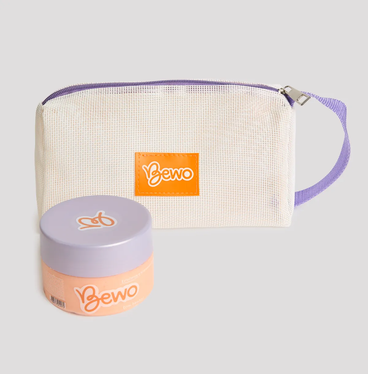Esfoliante e necessaire Bewo